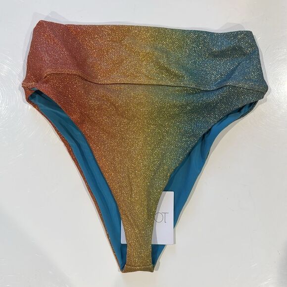 NWT Beach Riot Highway Bikini Bottom in Desert
Ombre Shimmer Large Revolve - Picture 2 of 10